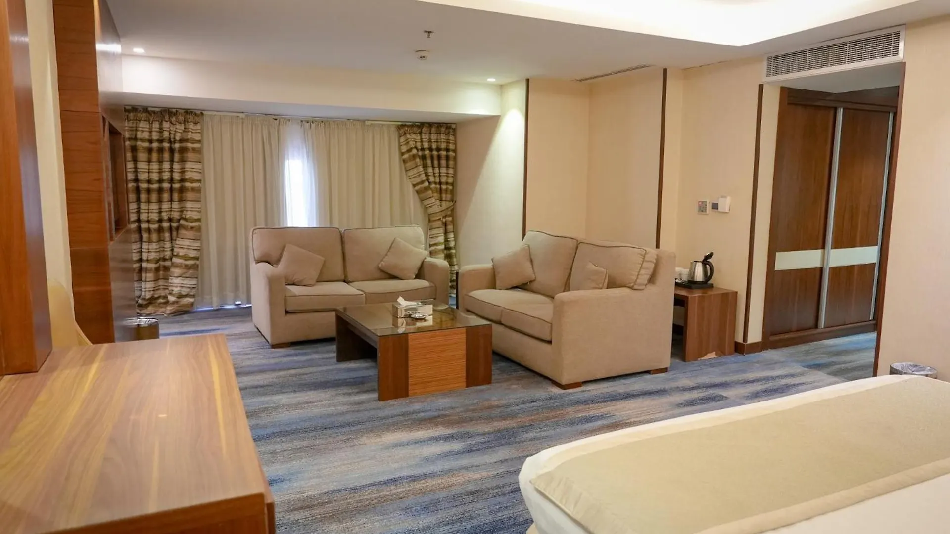 Palm Boutique Hotel Jeddah 4*,